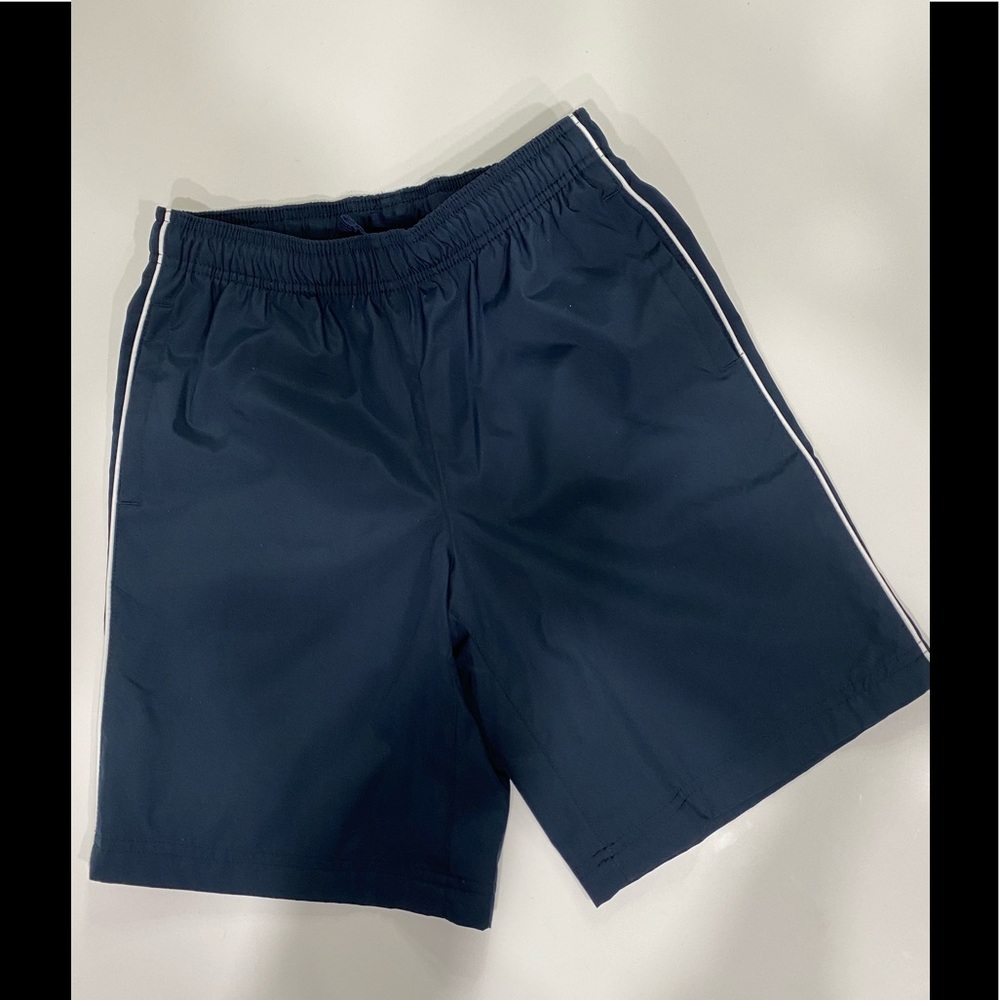 Lands’ End blue swimming trunk NWOT. Boy’s medium.